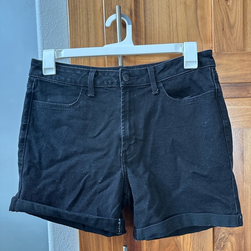 Old Navy Black Rolled-Hem Jean Shorts